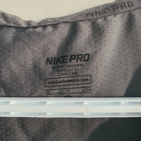 Nike Pro DRI-FIT Women's Athletic Top - Picture 4 of 4